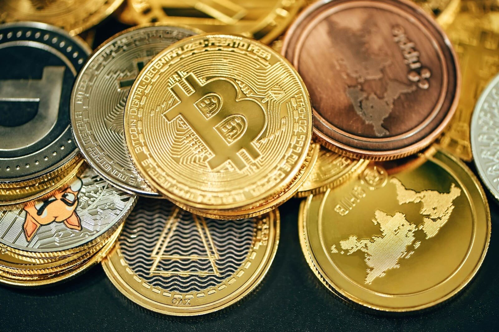 Krypto w UAE — VARA, licencje i jak legalnie wylądować z aktywami cyfrowymi w Dubaju