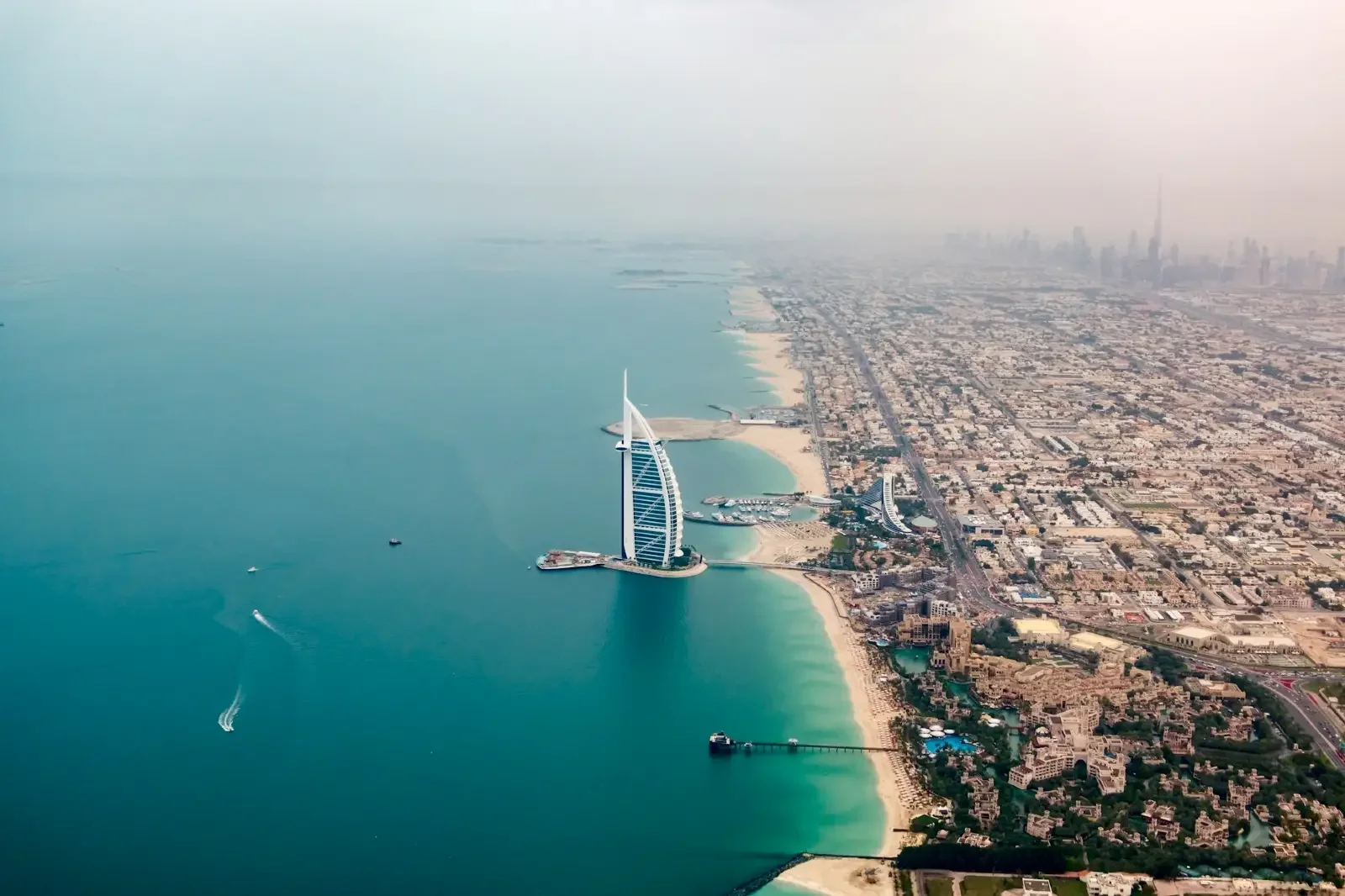 Wypłata zysku ze spółki w UAE: gdzie powstaje podatek